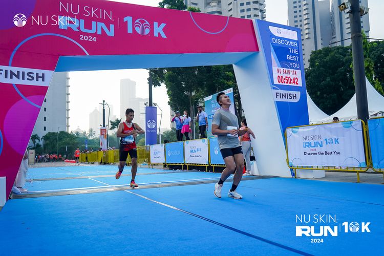 Race photo from Nu Skin Run 10K