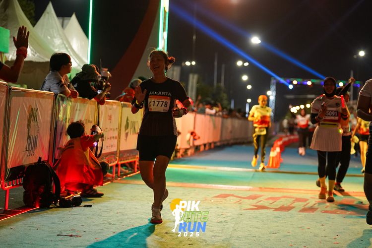 Race photo from PIK NITE RUN 2025