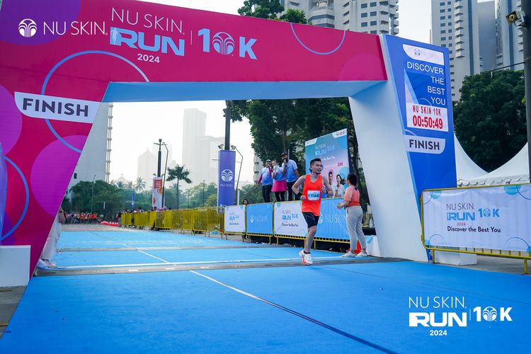 Race photo from Nu Skin Run 10K