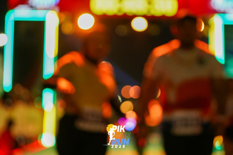 Race photo from PIK NITE RUN 2025
