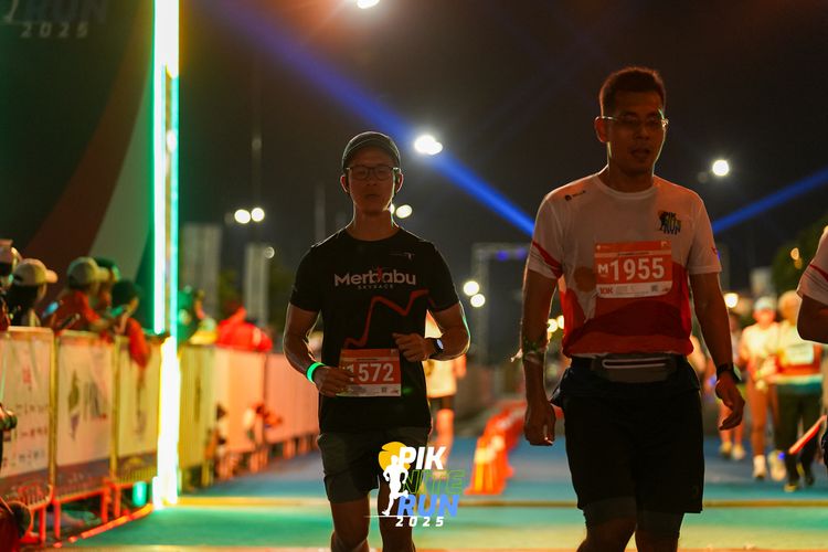 Race photo from PIK NITE RUN 2025