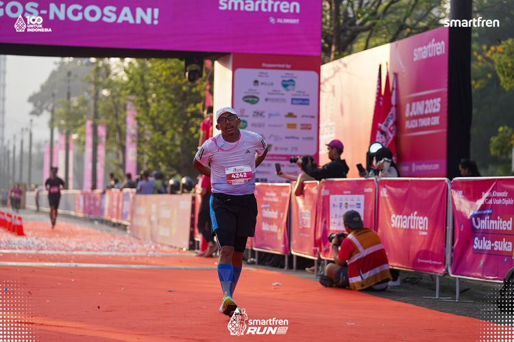 Race photo from Smartfren Run 2025 