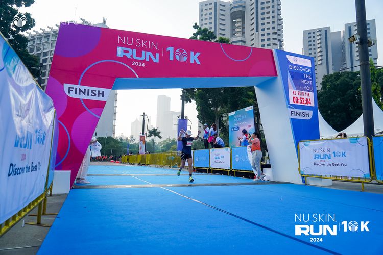 Race photo from Nu Skin Run 10K
