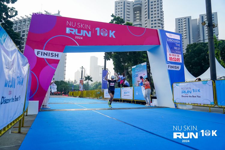 Race photo from Nu Skin Run 10K