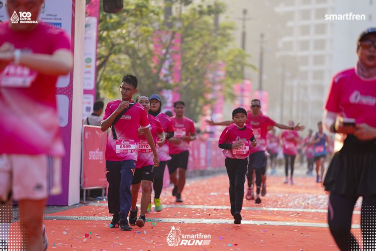 Race photo from Smartfren Run 2025 