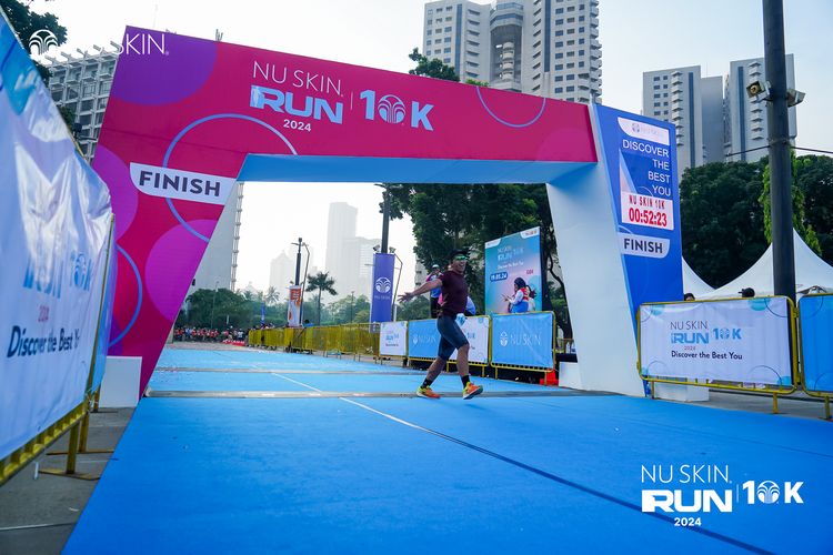Race photo from Nu Skin Run 10K