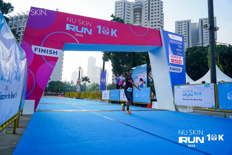 Race photo from Nu Skin Run 10K