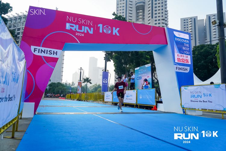 Race photo from Nu Skin Run 10K