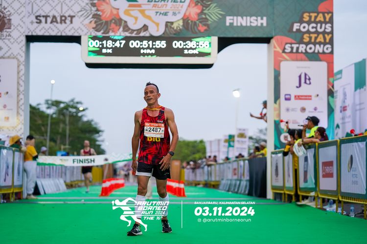 Race photo from Arutmin Borneo Run 2024