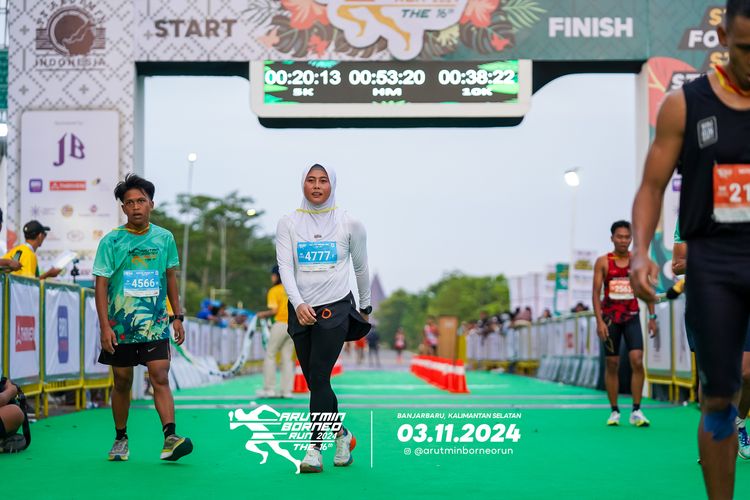 Race photo from Arutmin Borneo Run 2024
