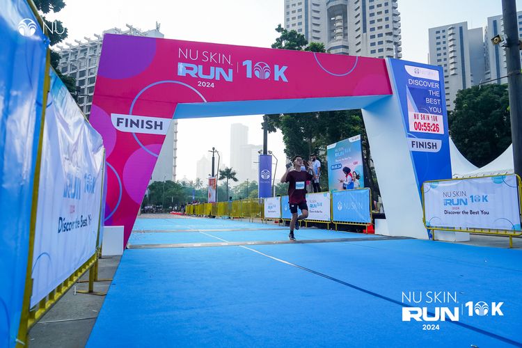 Race photo from Nu Skin Run 10K
