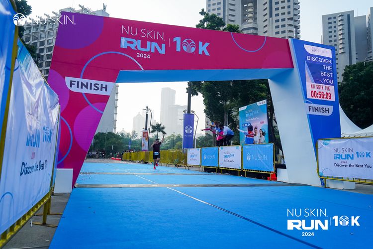 Race photo from Nu Skin Run 10K