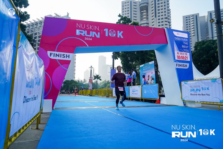 Race photo from Nu Skin Run 10K