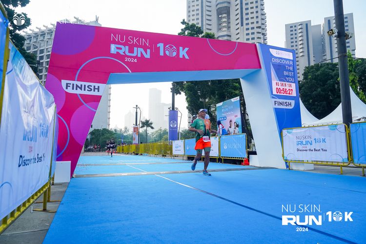 Race photo from Nu Skin Run 10K