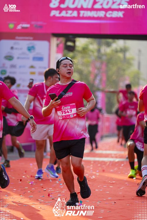 Race photo from Smartfren Run 2025 
