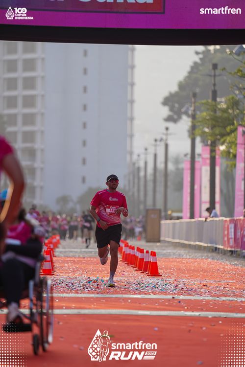 Race photo from Smartfren Run 2025 