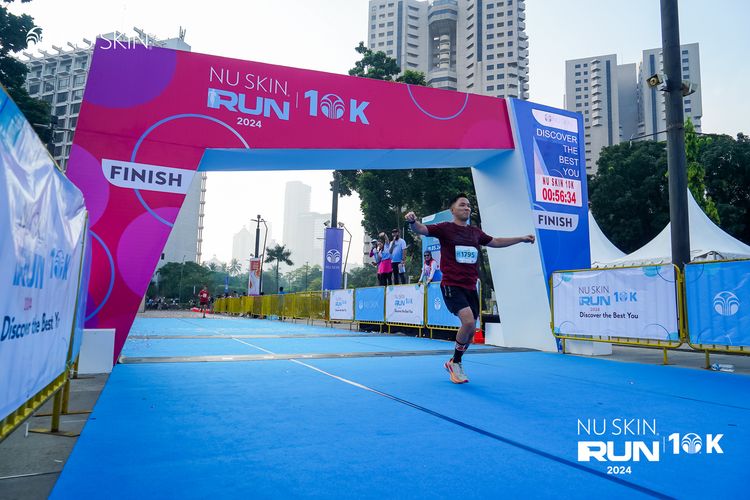Race photo from Nu Skin Run 10K