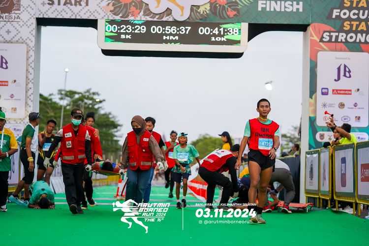 Race photo from Arutmin Borneo Run 2024