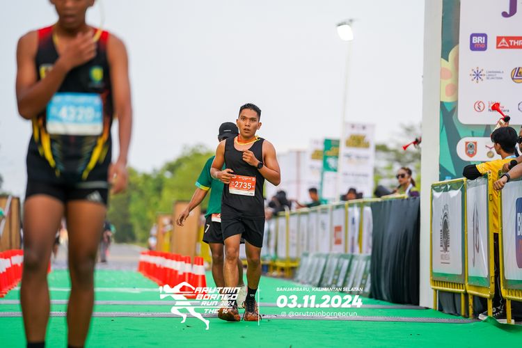 Race photo from Arutmin Borneo Run 2024