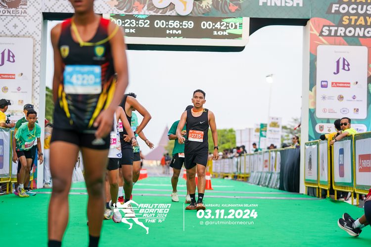 Race photo from Arutmin Borneo Run 2024