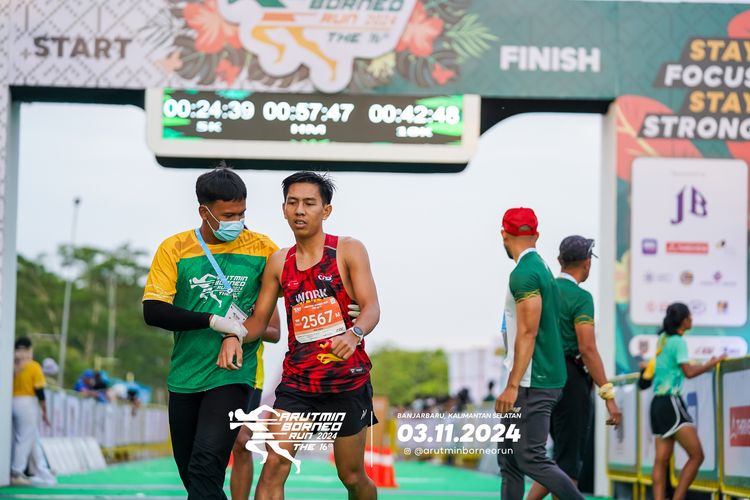 Race photo from Arutmin Borneo Run 2024