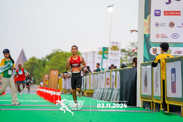 Race photo from Arutmin Borneo Run 2024