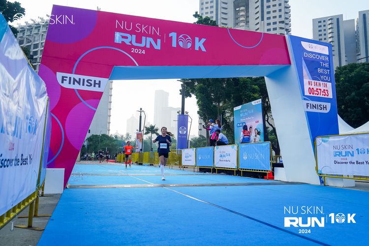 Race photo from Nu Skin Run 10K