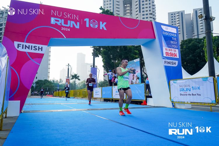 Race photo from Nu Skin Run 10K