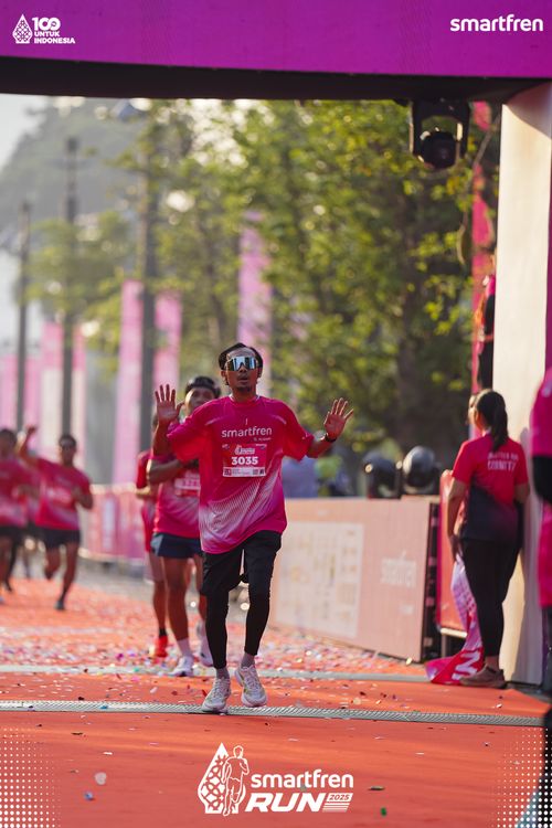 Race photo from Smartfren Run 2025 