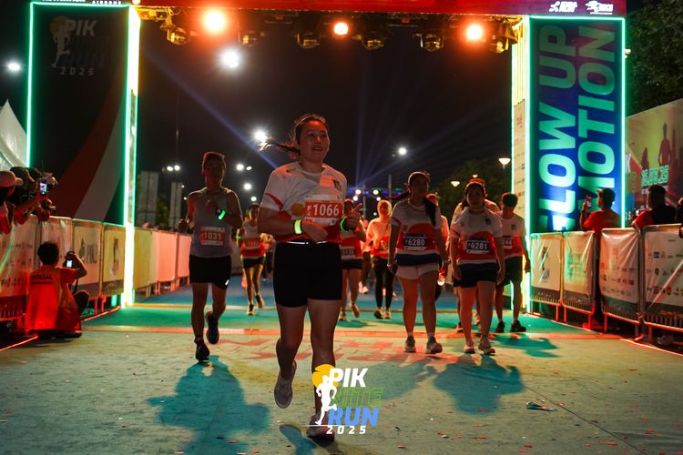 Race photo from PIK NITE RUN 2025