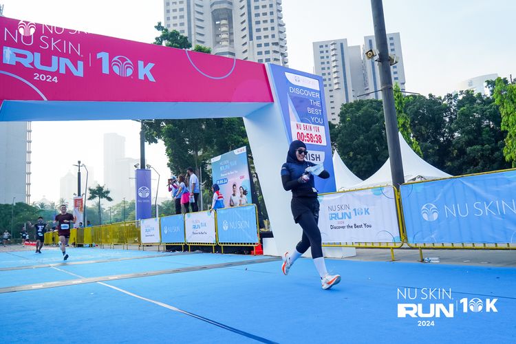 Race photo from Nu Skin Run 10K