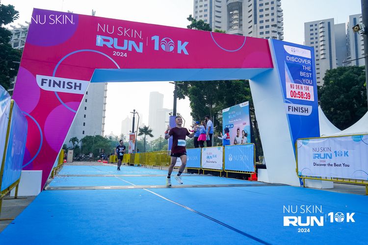 Race photo from Nu Skin Run 10K