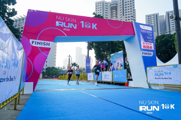 Race photo from Nu Skin Run 10K