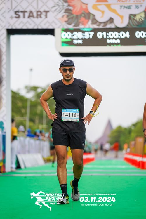 Race photo from Arutmin Borneo Run 2024