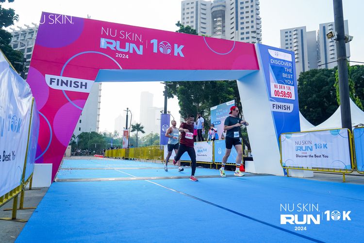 Race photo from Nu Skin Run 10K