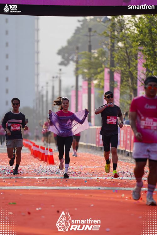 Race photo from Smartfren Run 2025 