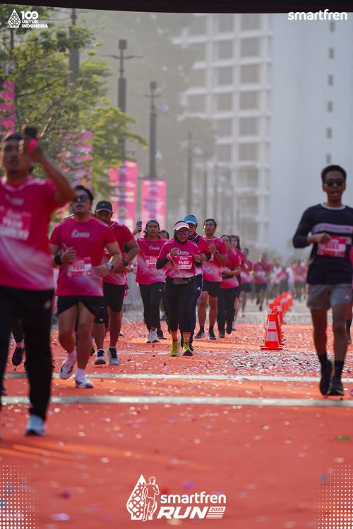 Race photo from Smartfren Run 2025 