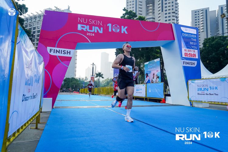 Race photo from Nu Skin Run 10K