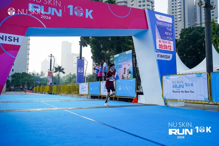 Race photo from Nu Skin Run 10K