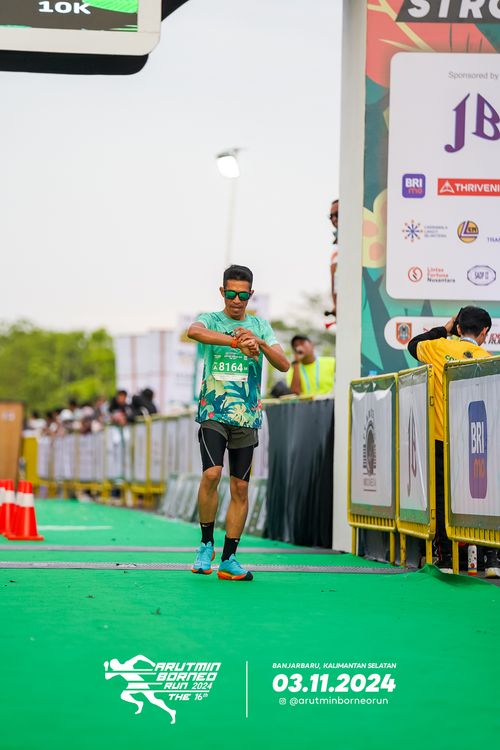 Race photo from Arutmin Borneo Run 2024