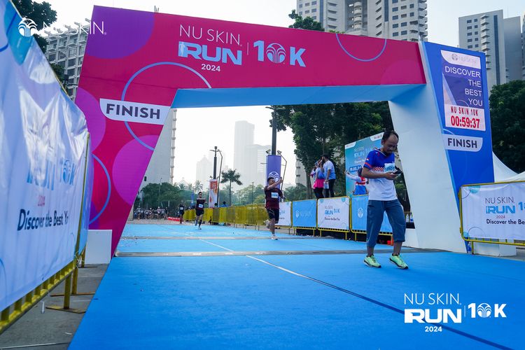 Race photo from Nu Skin Run 10K