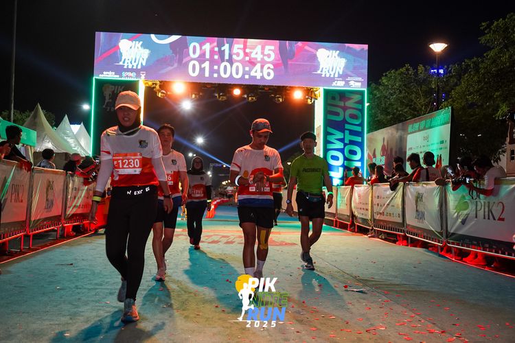 Race photo from PIK NITE RUN 2025