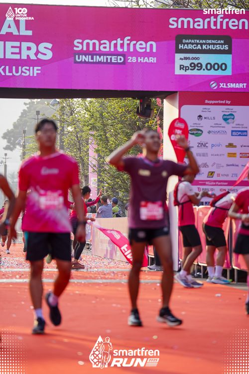 Race photo from Smartfren Run 2025 