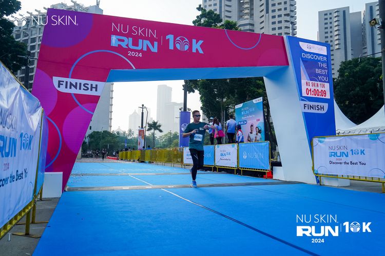 Race photo from Nu Skin Run 10K