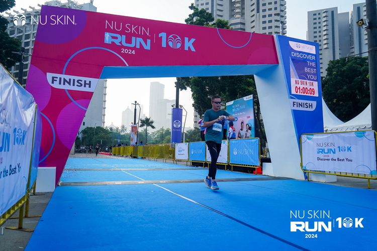 Race photo from Nu Skin Run 10K