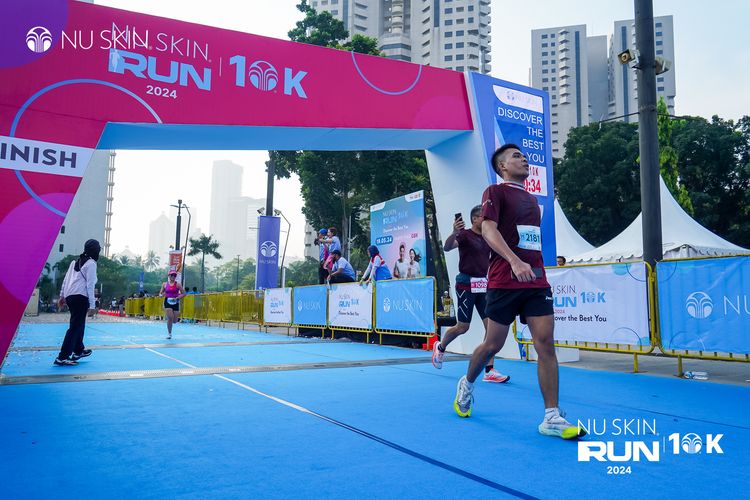 Race photo from Nu Skin Run 10K