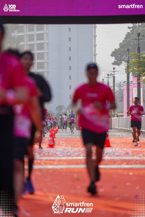 Race photo from Smartfren Run 2025 