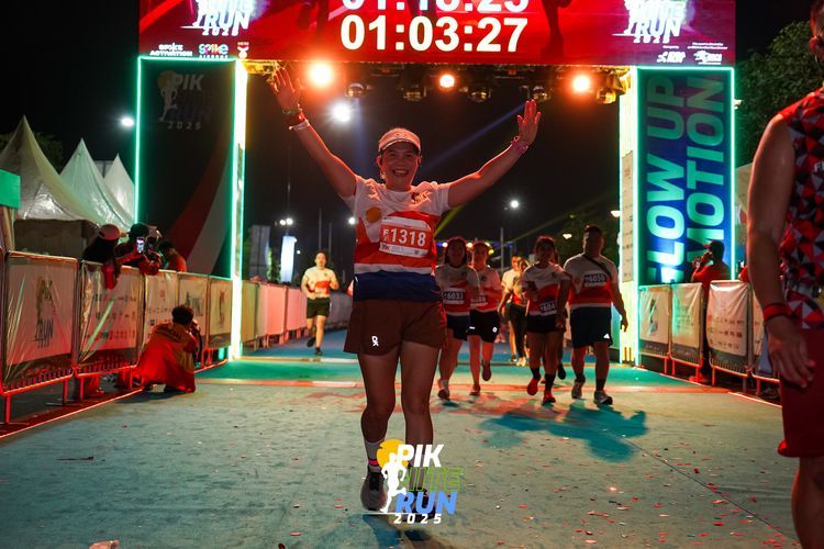 Race photo from PIK NITE RUN 2025