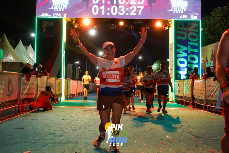 Race photo from PIK NITE RUN 2025