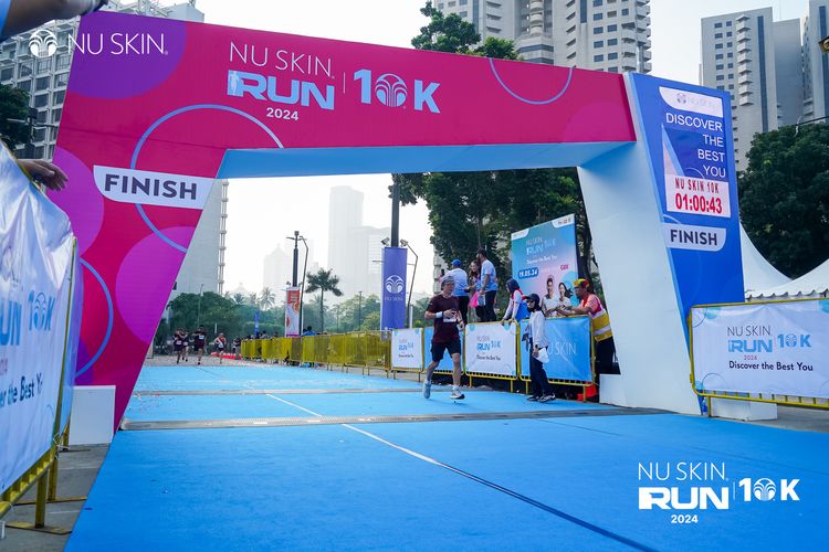 Race photo from Nu Skin Run 10K